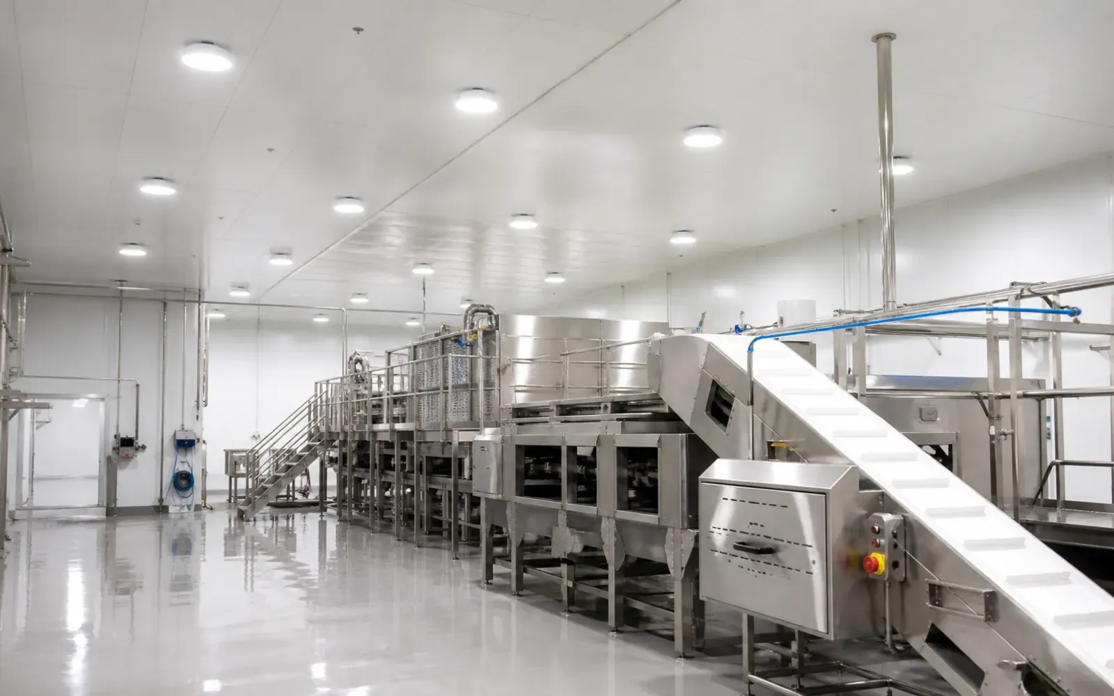 Clean food processing hall with sealed low-profile LED high bay lighting